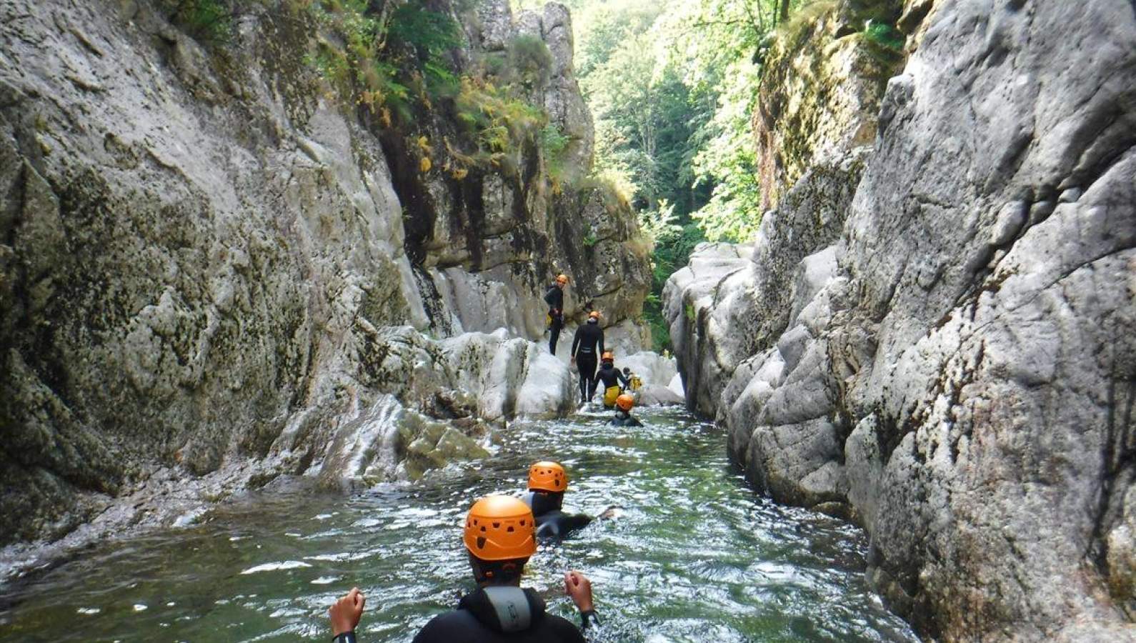 Guide du Canyon du Tapoul : le parcours idéal pour débuter en famille copie