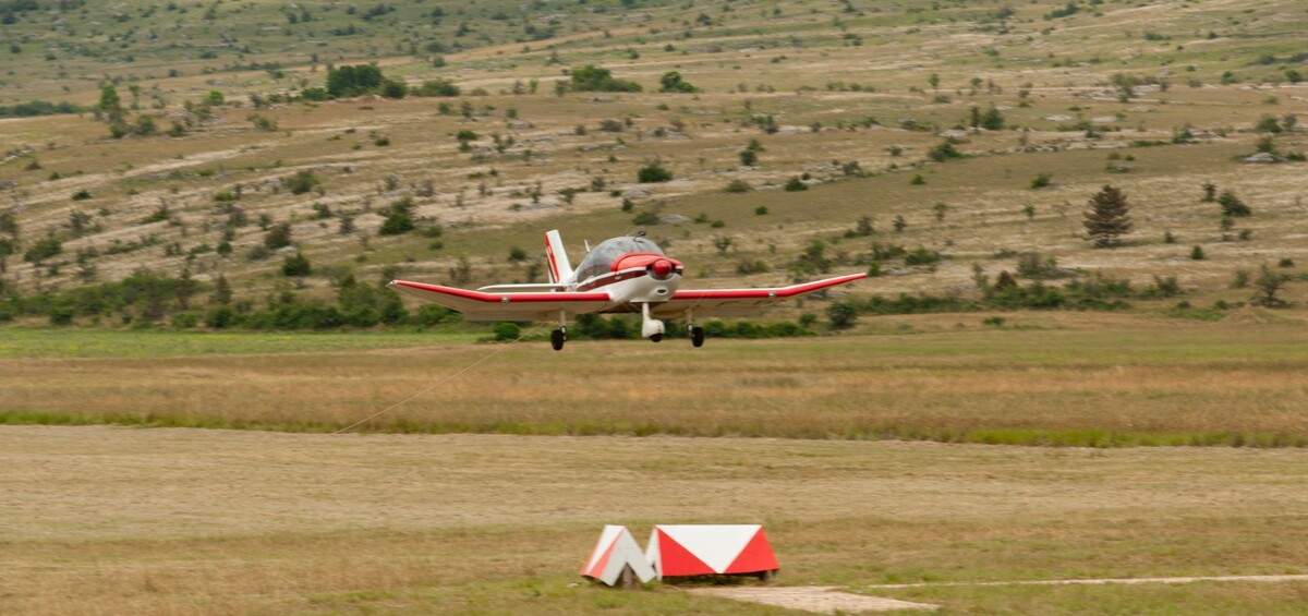 Gliding over the Causse Méjean: Soar above the Gorges du Tarn from Florac