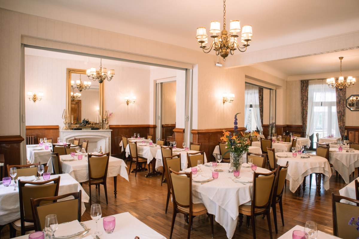 Le célèbre chemin de Stevenson à travers les Cévennes : une étape bienvenue au Grand Hôtel du Parc