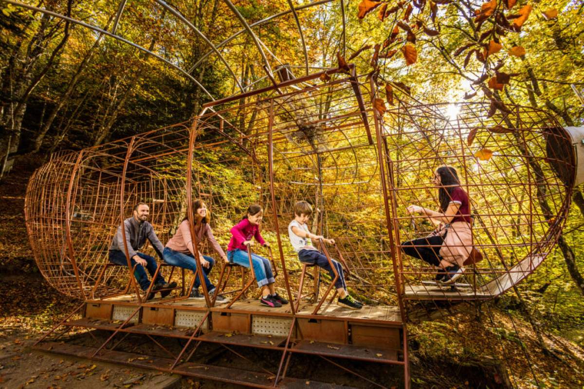 Le Vallon du Villaret : l'expérience insolite qui mêle art, jeu et nature